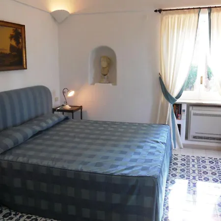Anacapri Sleeps 9 Pool Air Con Wifi
