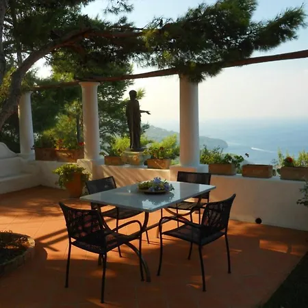 Anacapri Sleeps 9 Pool Air Con Wifi Villa *